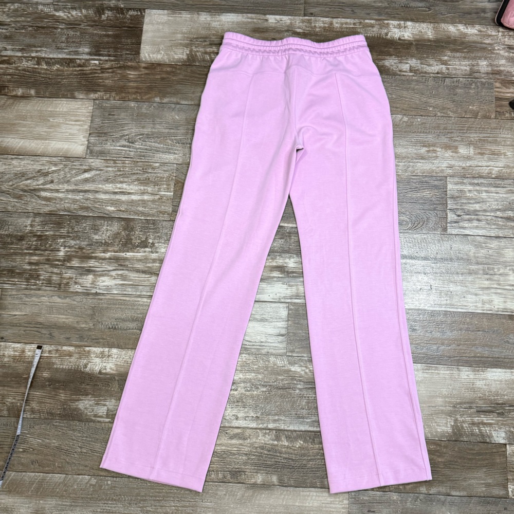 Lululemon New Softstreme High-Rise Pant
Tall Size 8 - Picture 5 of 7